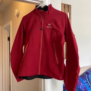 Arcteryx - maroon shell jacket